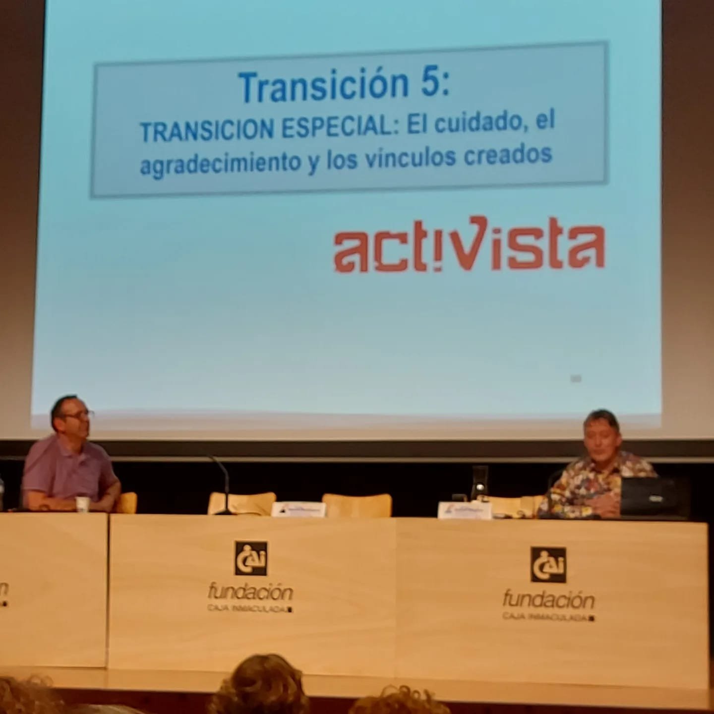 FOTO DE PONENTES EN LAS JORNADAS BUENOS TRATOS A LA INFANCIA